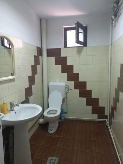 Spațiu comercial, de 100 mp, în Dâmbovița