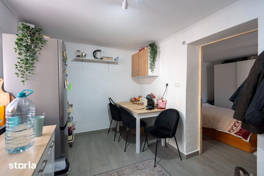 Casă cu 4 camere cu Teren 295 Mp în Nufărul