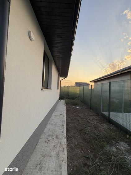 Casă cu 4 camere cu Teren 660 Mp în Crevedia
