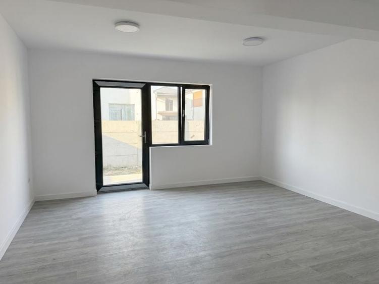 Casă cu 4 camere în Bragadiru