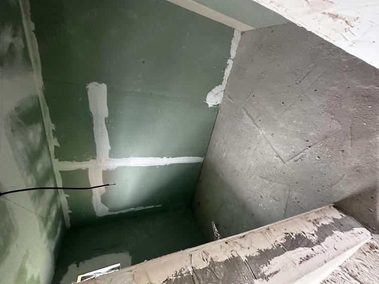 Casă cu Teren 3000 Mp în Central