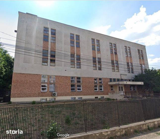 Spațiu comercial, de 1,936 mp, în Vest