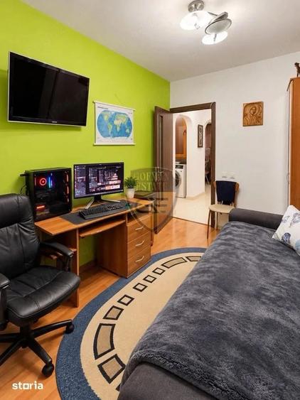 Apartament cu 3 camere decomandat în Anda