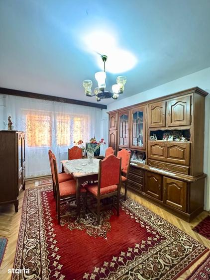 Apartament cu 4 camere în UTA