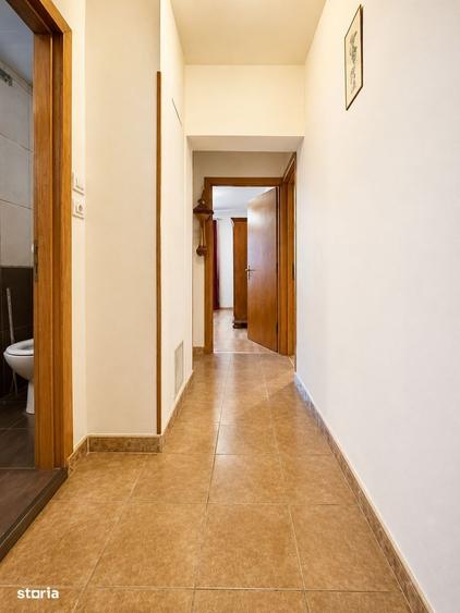 Apartament cu 3 camere decomandat în Tineretului