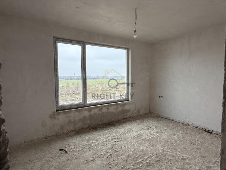 Casă individuală cu 4 camere cu Teren 400 Mp în Săbăreni