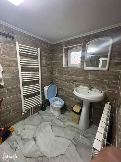 Casă cu 3 camere cu Teren 220 Mp în Central