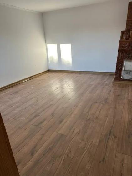 Casă cu 3 camere în Central