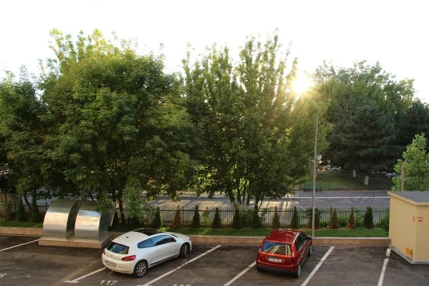 Garsonieră decomandată în Regie