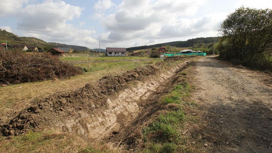 Teren Construcții intravilan de 780 mp, în Livezeni