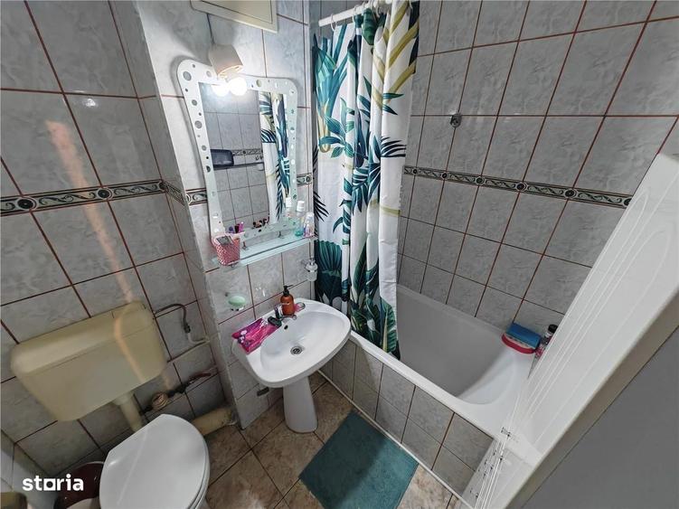 Apartament cu 2 camere decomandat în Albești