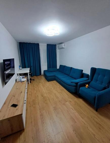 Apartament cu 3 camere decomandat, mobilat în Crângași