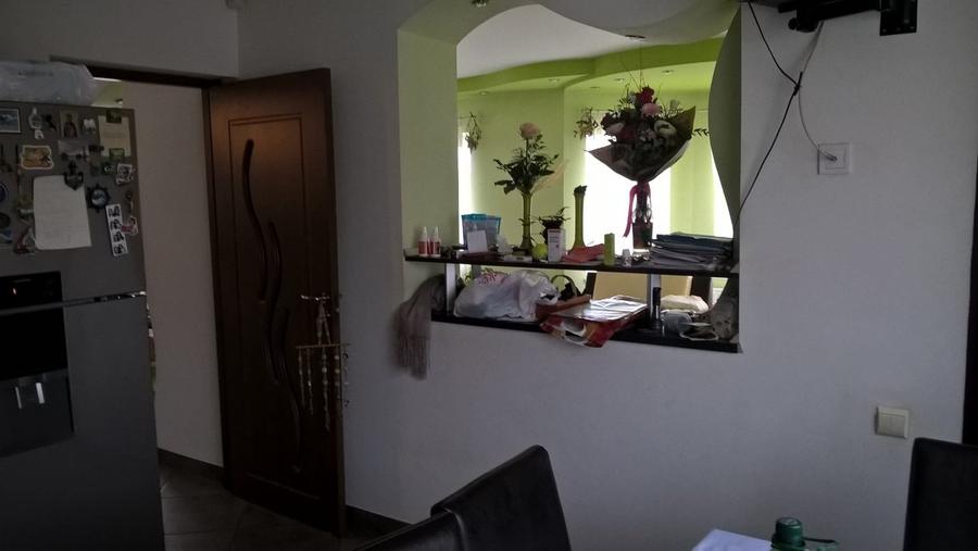 Casă individuală cu 4 camere cu Canalizare în Sânpetru