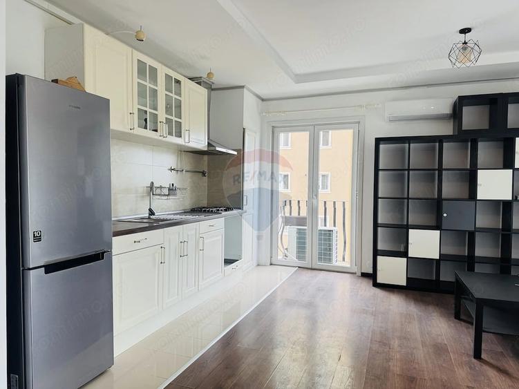Apartament cu 2 camere semidecomandat în Ștefăneștii de Jos