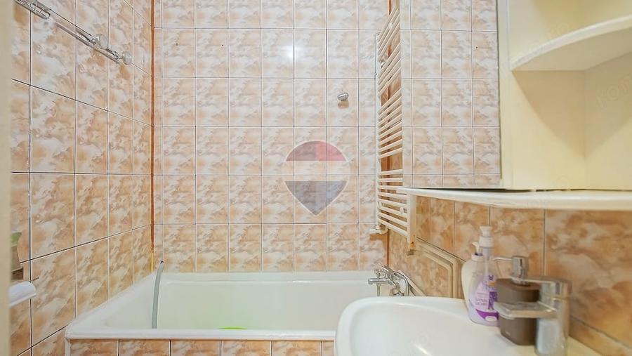 Casa cu 2 apartamente, terasa ?i garaj, zona Pia?a Unirii, Bra?ov - 6