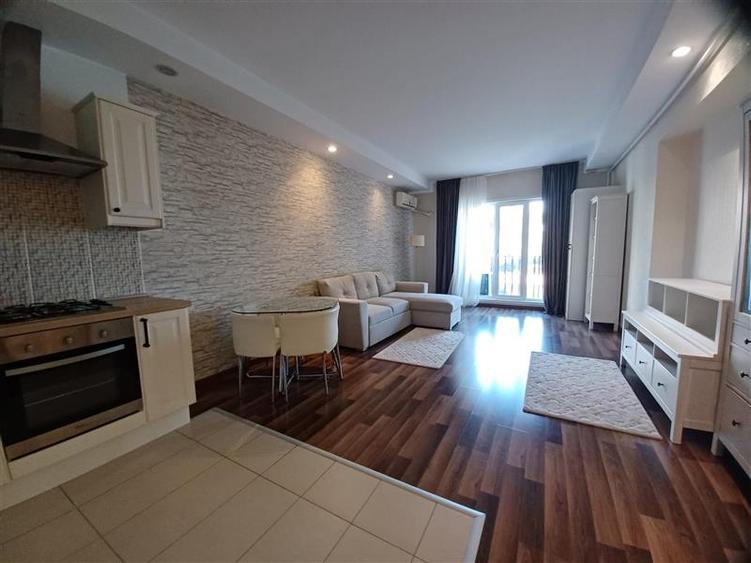 Apartament cu 2 camere decomandat în Pipera