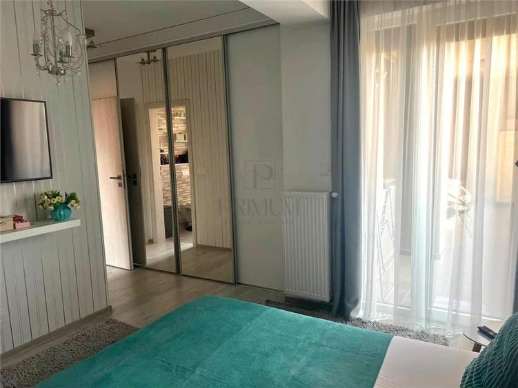 Apartament cu 3 camere decomandat, mobilat în Aradului