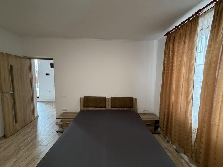 Casă cu 2 camere cu Teren 250 Mp în Exterior Vest