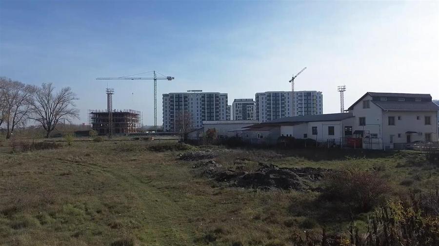 Teren Construcții intravilan de 6501 mp, în Central