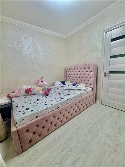 Apartament cu 4 camere decomandat, mobilat în Est