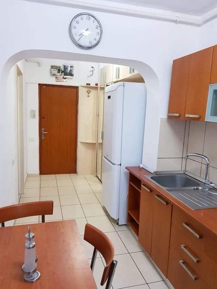 Apartament cu 2 camere decomandat în Drumul Taberei