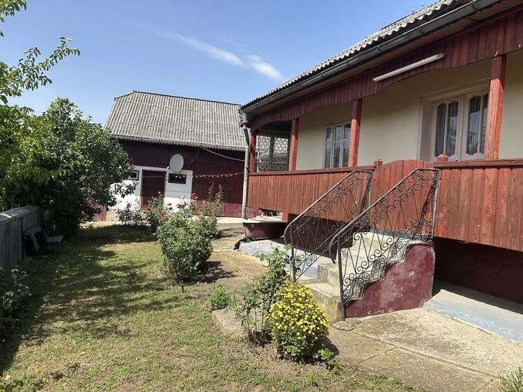Casă cu 2 camere în Comănești