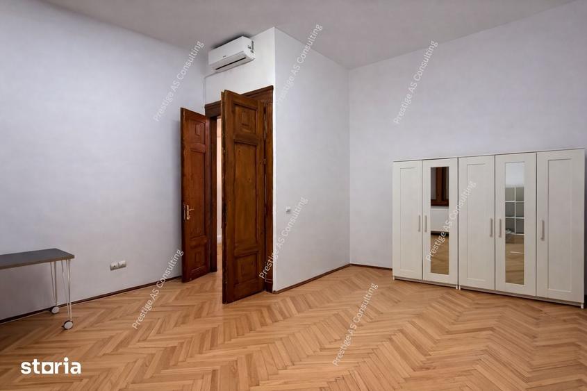 Spațiu comercial, de 150 mp, în Central