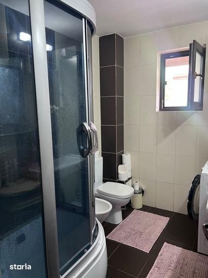 Casă cu 5 camere cu Teren 360 Mp în Pielești