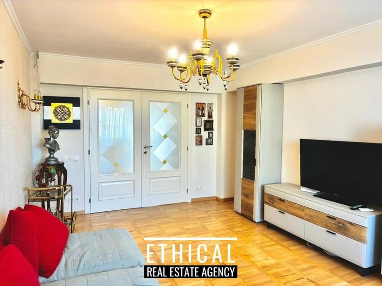 Apartament cu 4 camere decomandat, mobilat în 13 Septembrie