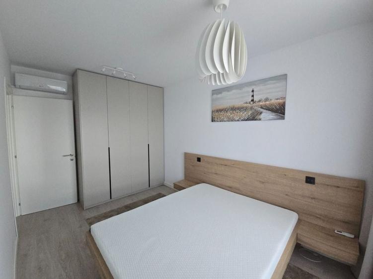 Apartament cu 2 camere semidecomandat, mobilat în Băneasa — fotografia 3