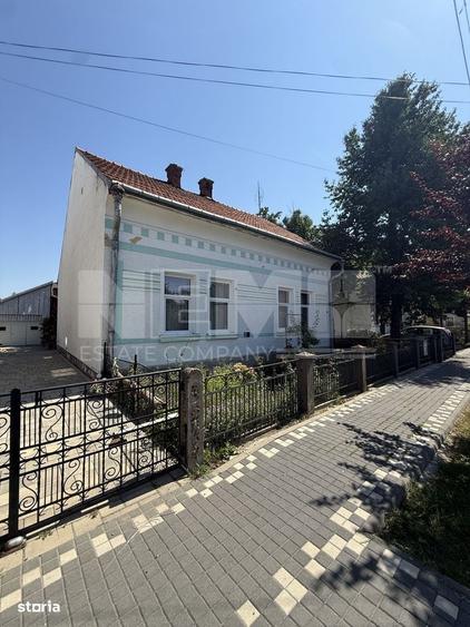 Casă cu 4 camere în Central