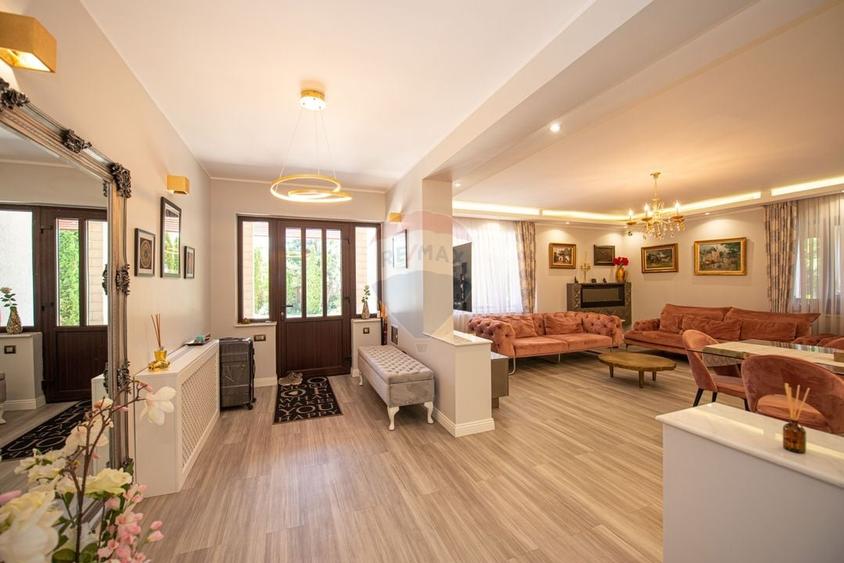 Casă individuală cu 9 camere cu Piscina în Dragomirești-Deal