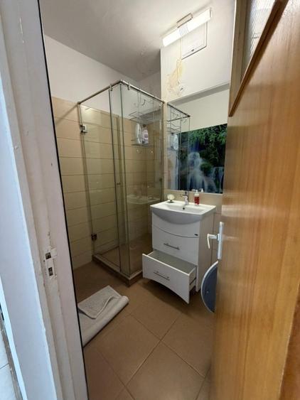 Apartament cu 3 camere decomandat, mobilat în Universitate