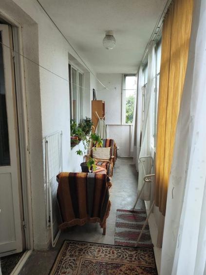 Apartament cu 3 camere decomandat în Dâmbu Pietros