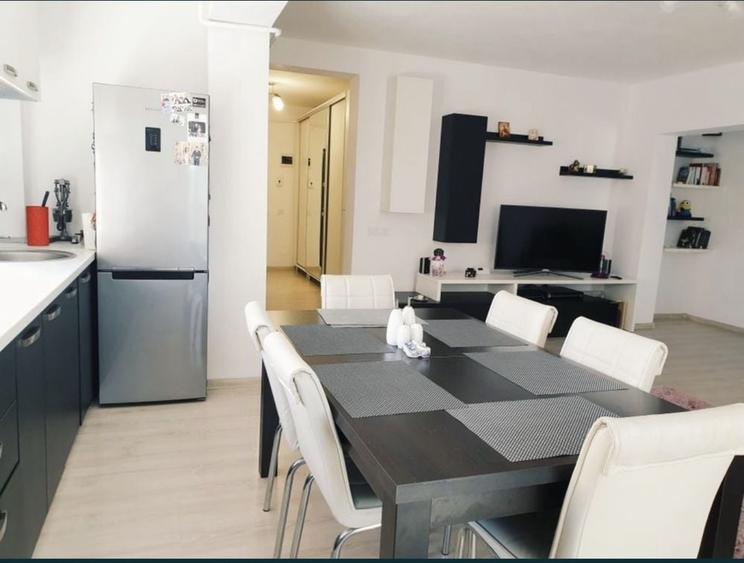 Apartament cu 3 camere semidecomandat în Valea Lupului
