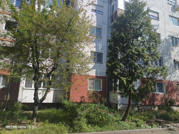 Apartament cu 2 camere decomandat în Soarelui