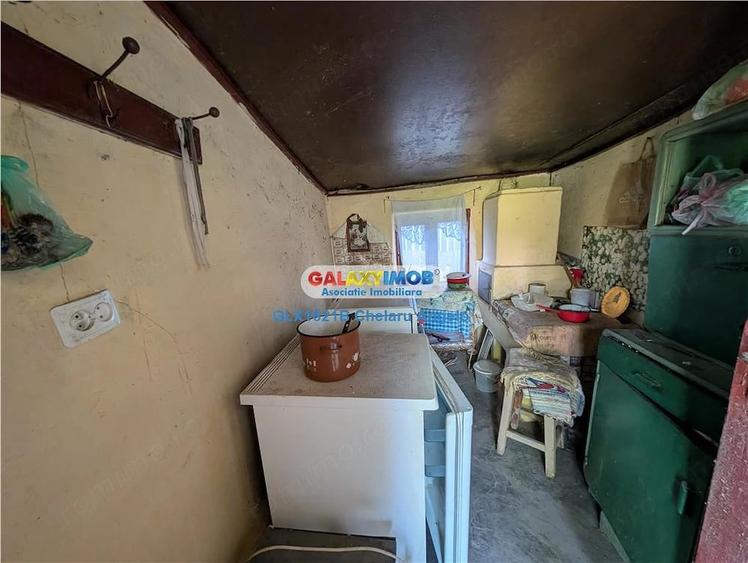 Casă cu 3 camere cu Teren 3000 Mp în Lipia