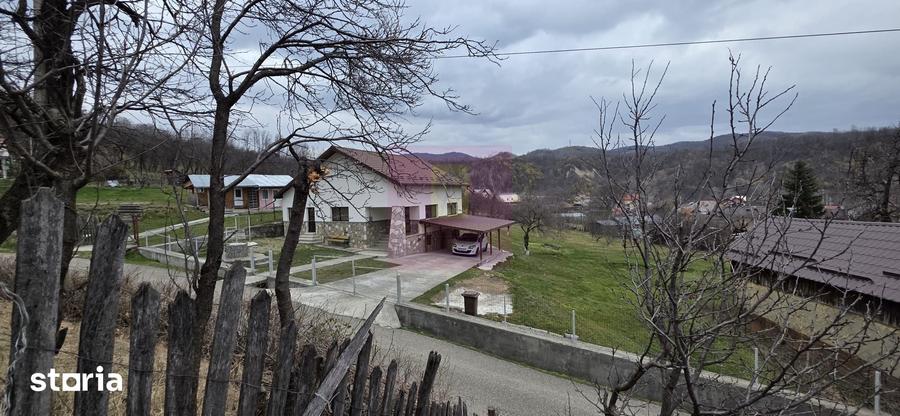Teren de 800 mp, în Șotrile