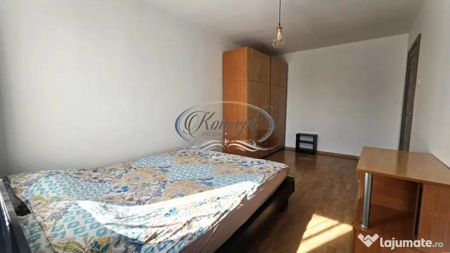 Apartament cu 3 camere decomandat în Între Lacuri