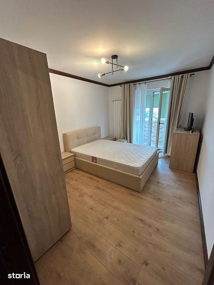 De inchiriat apartament 3 camere, ultracentral, balcon, mobilat,utilat - 15
