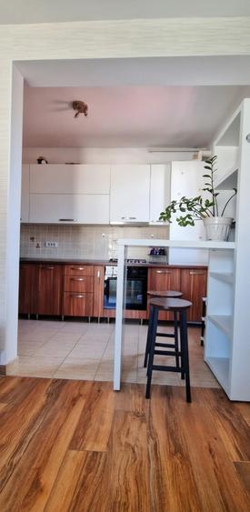 Apartament cu 3 camere decomandat în Dumbrăvița