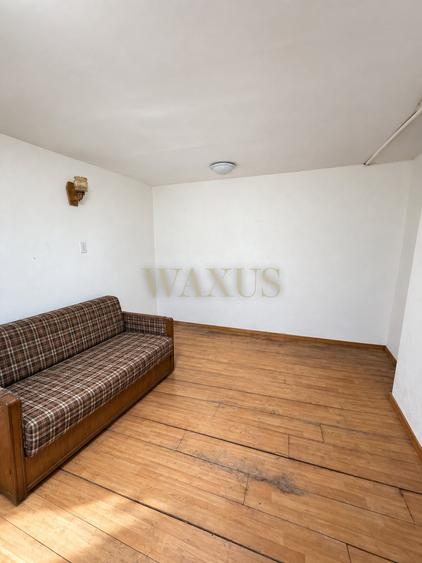 Casă individuală cu 6 camere cu Teren 265 Mp în Central