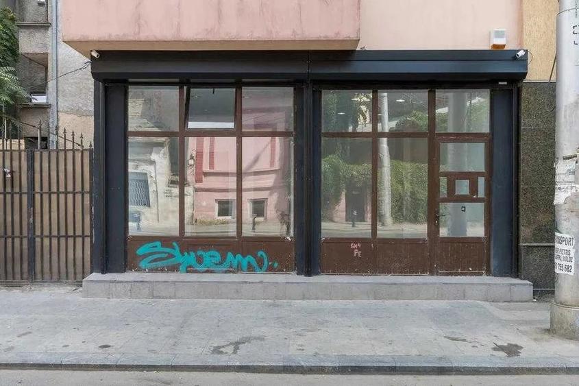 Spațiu comercial, de 50 mp, în Lizeanu