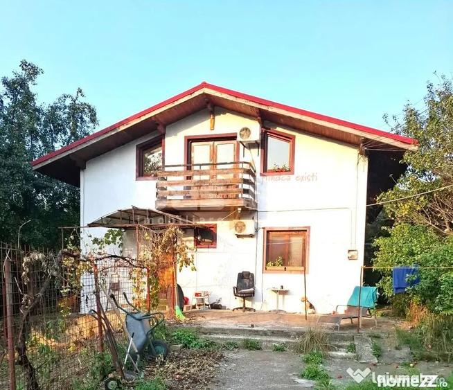 Casă cu 6 camere cu Teren 1521 Mp în Poiana