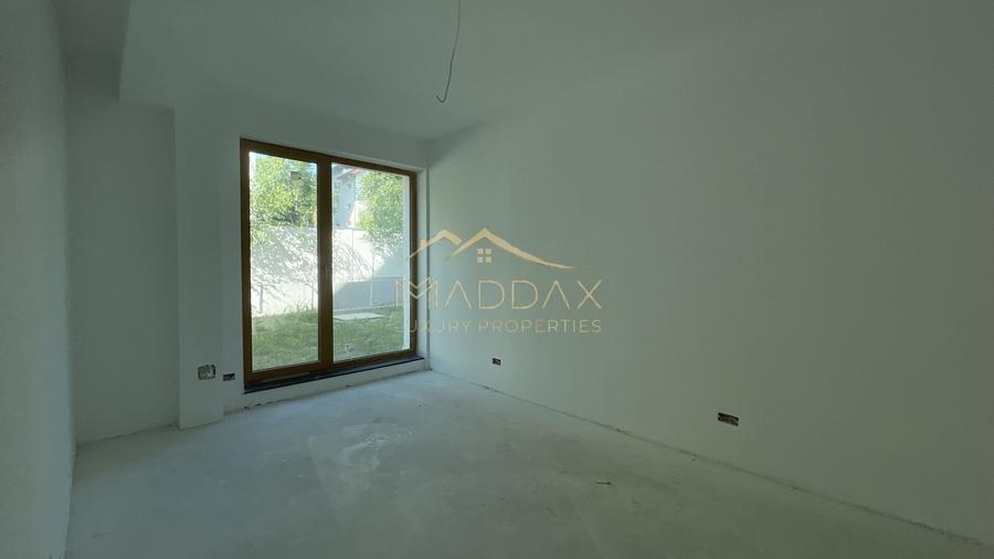 Apartament cu 3 camere decomandat în Domenii