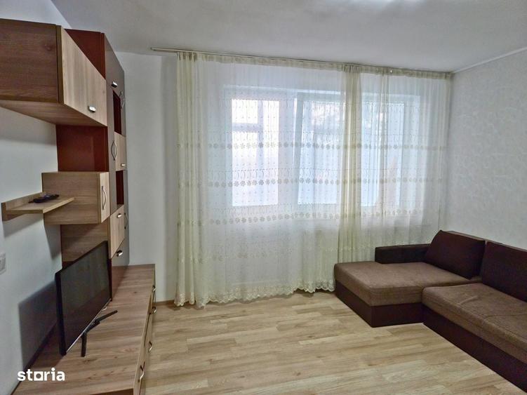 Apartament cu 2 camere semidecomandat în Traian