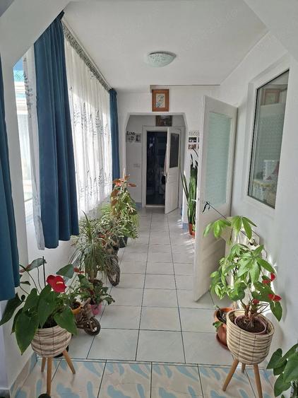 Casă cu 2 camere cu Teren 1000 Mp în Hoisești