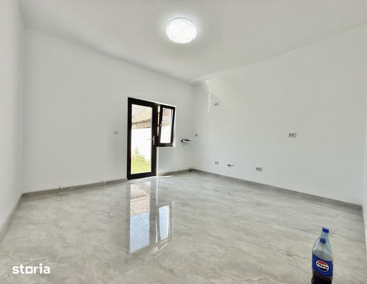 Casă cu 5 camere cu Teren 500 Mp în Central