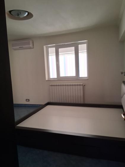 Apartament cu 3 camere decomandat în Unirii