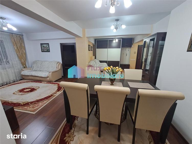 Apartament cu 4 camere decomandat în George Enescu